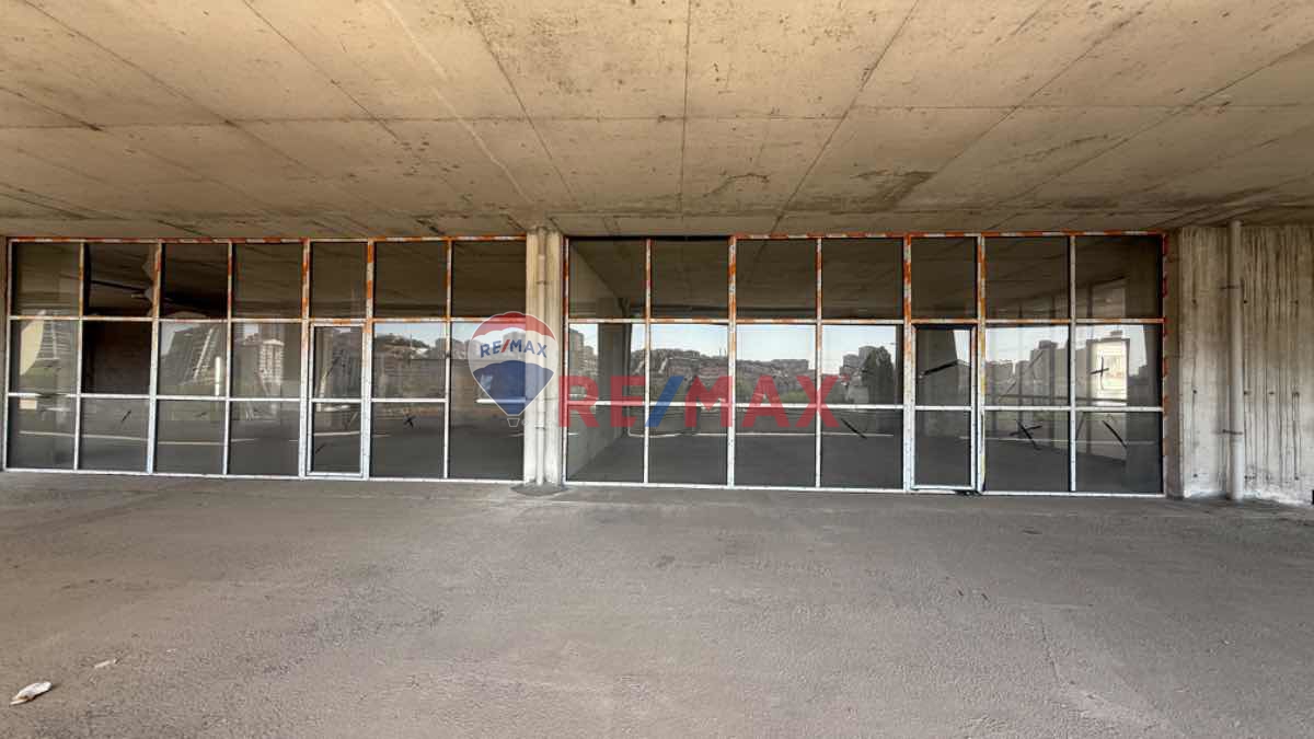 ANADOLU BULVARI'NA CEPHELİ 2150M² KULLANIM ALANLI KİRALIK DÜKKAN