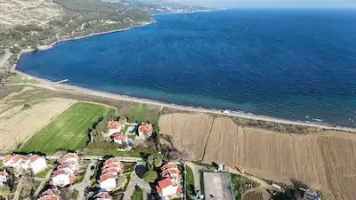 ÇANAKKALE BOĞAZINA SIFIR, 52 METRE BOĞAZ CEPHELI, İMARLI 4263 M² TARLA