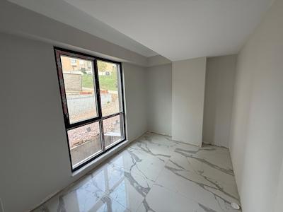 BAŞİSKELE DÖNGEL'DE SATILIK 3+1 ZEMİN DUBLEX