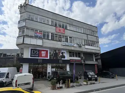 BAYRAMPAŞA ABDİ İPEKÇİ CADDESİNDE SATILIK İMALATHANE