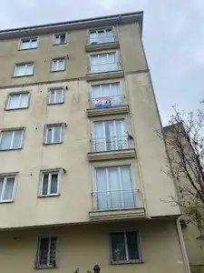 GÜLLÜBAĞLAR'DA ISKANLI ASANSÖRLÜ GENIŞ 2+1 DAIRE