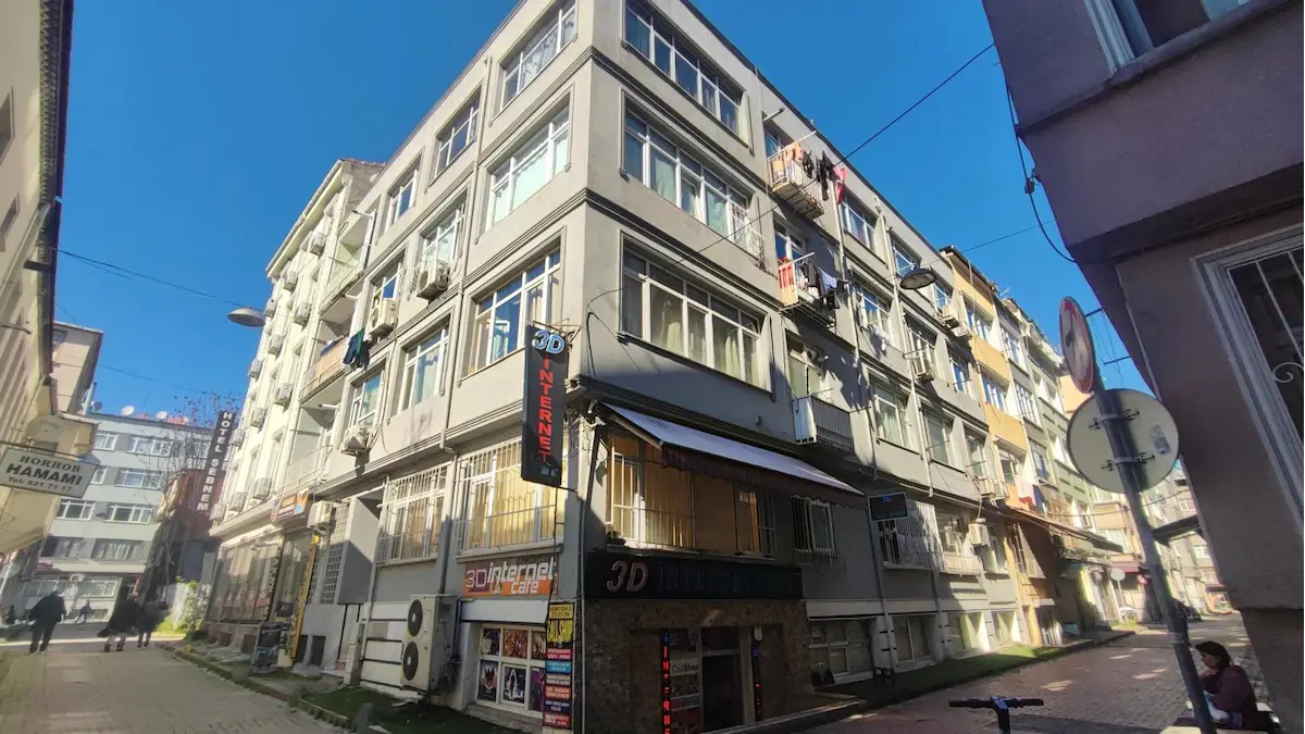 FATİHTE 2+1 SATILIK  DAİRE / METROYA 2 DAKİKA
