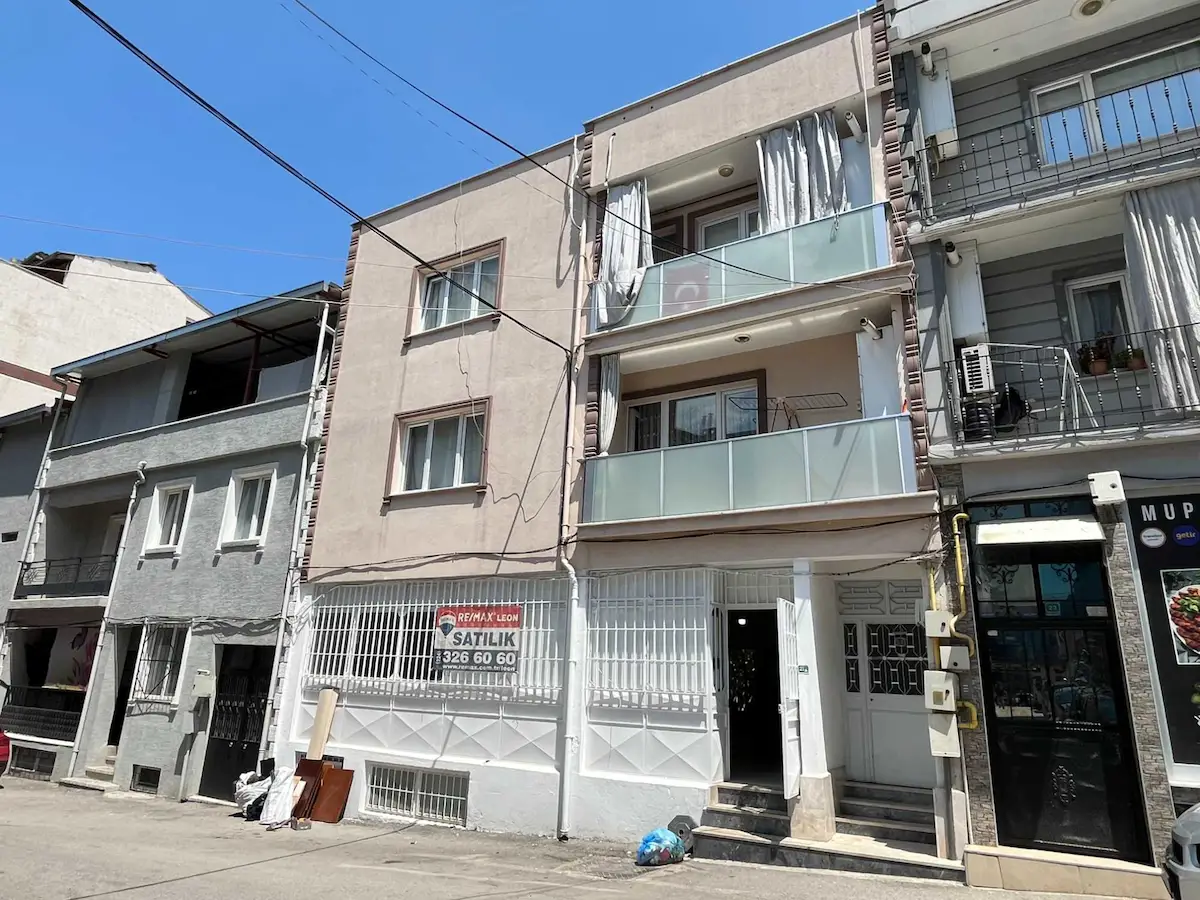 YILDIRIM ESENEVLER MAHALLESİ 1 DÜKKAN 2 DAİRELİ MÜSTAKİL EV