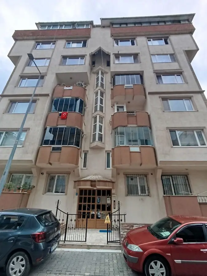REMAX LAND'DEN TEKİRDAĞ/ÇORLU/KAZIMİYE'DE SATILIK GENİŞ FERAH 3+1 SATILIK DAİRE