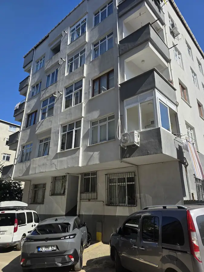 PENDİK ÇAMÇEŞME DE İÇİ YAPILILI SATILIK 3+1 DAİRE