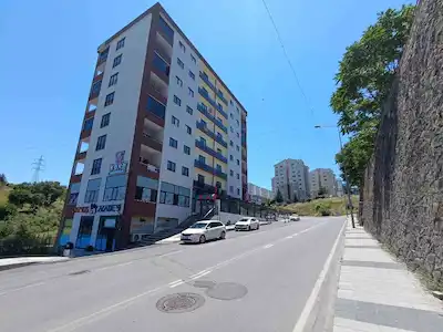 KAŞÜSTÜ HASTANE YOLU CADDE ÜZERİNDE DENİZ MANZARALI SIFIR 4+1