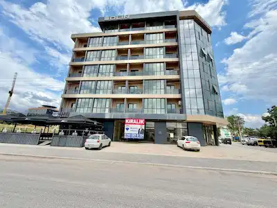 İZMIT YEŞILOVA OFFICE41'DE KIRALIK SIFIR GENIŞ DÜKKAN/İŞYERI