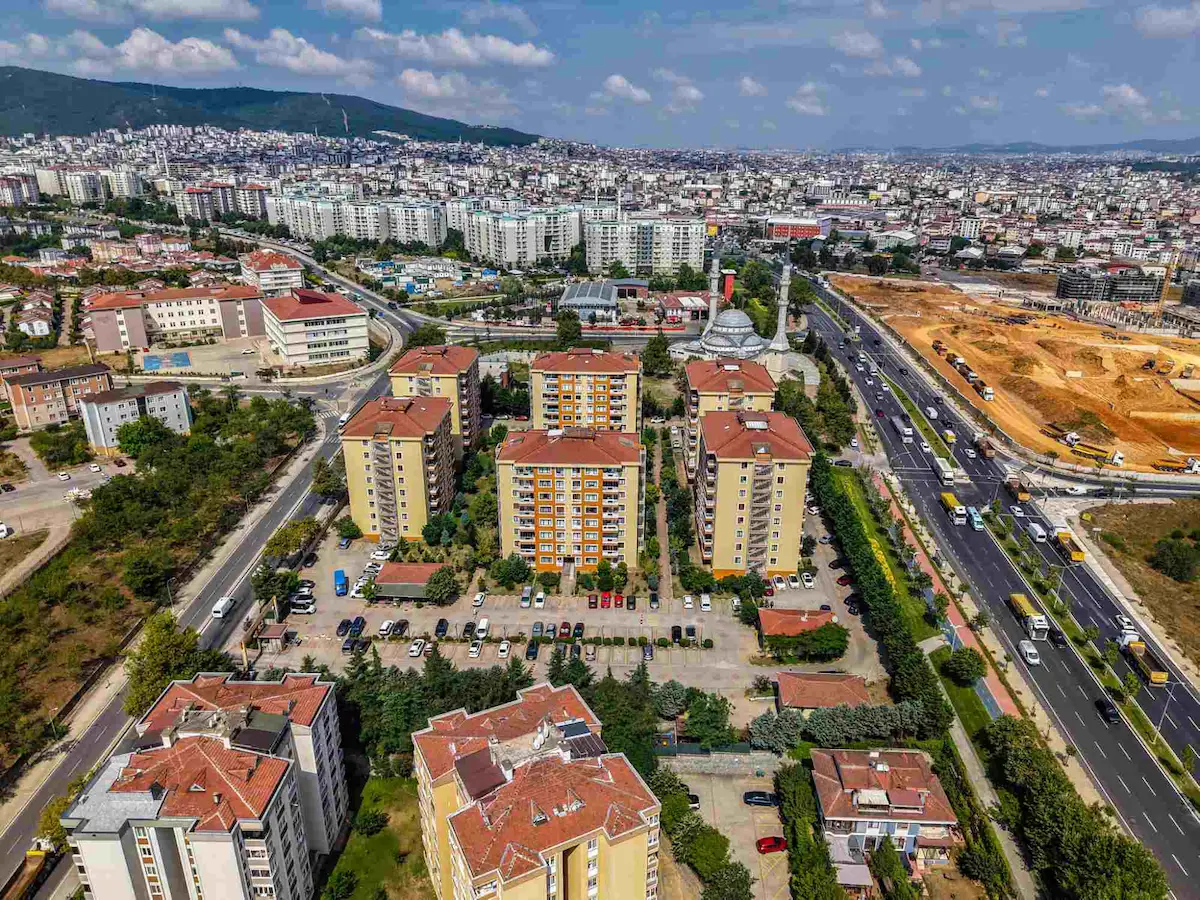 PENDIK YENIŞEHIR EKŞIOĞLU YEŞIL VADI EVLERINDE SATILIK 3+1 DAIRE
