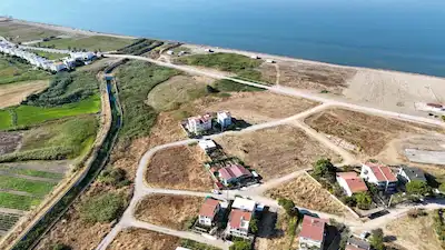REMAX MID'DEN SATILIK GÖNEN ALTAY MH’DE TEVHIT EDILEBILIR IKI ADET VILLA ARSASI