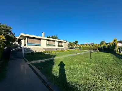 ÇAVUŞBAŞI BAKLACI MAH. 2.300M² ARAZI IÇINDE SATILIK LÜKS VILLA