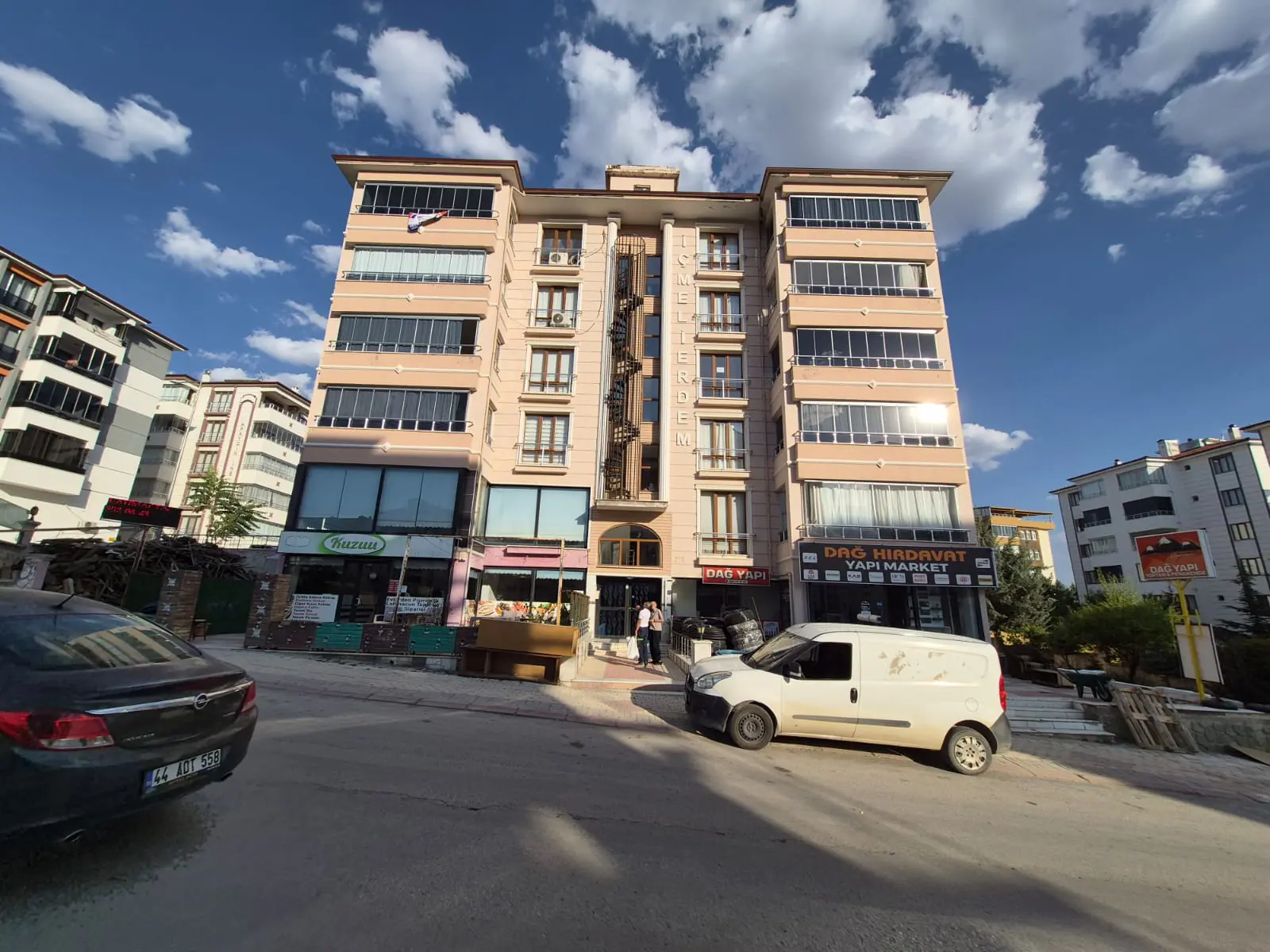 RE/MAX DEĞİŞİMDEN ÇAYDAÇIRA MAH. KİRALIK 4+1 DAİRE
