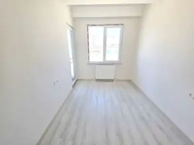 REMAX'TAN SATILIK METROBÜS DURAĞINDA SIFIR 2+1 DAİRE / HOME OFİS