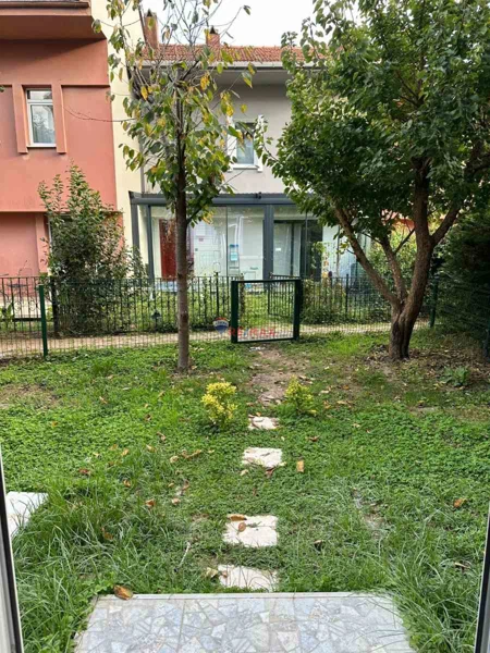ZEKERİYAKÖY BASIN YAYIN SİTESİNDE 1+0 EŞYALI BAHÇELİ DAİRE 