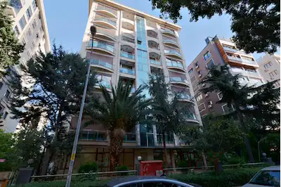 ÖMERPAŞA SOKAK'TA FERAH VE AYDINLIK SATILIK 3+1 DAIRE 128 M2
