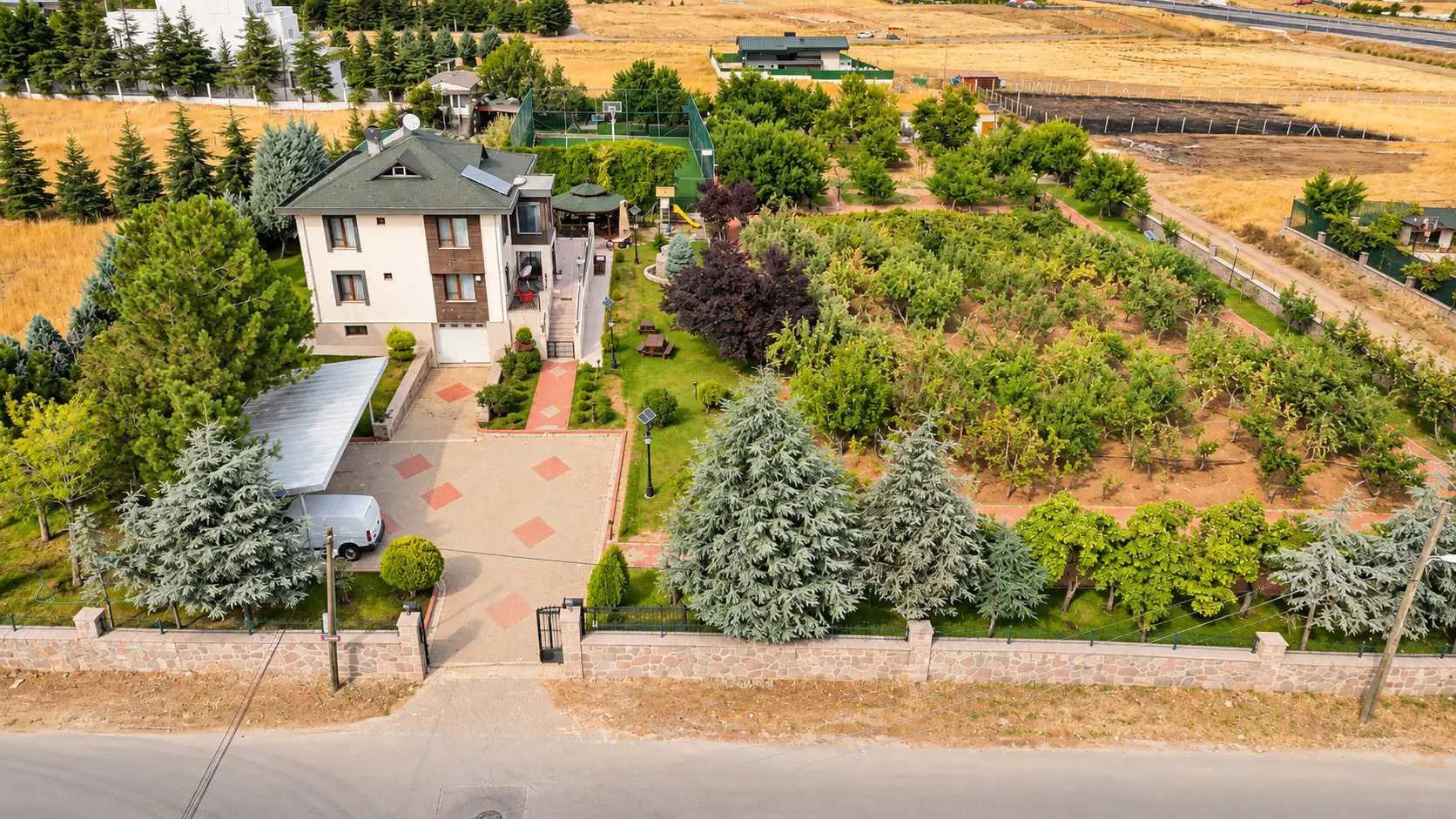 Property image 3