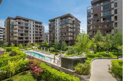 REMAX AREA DAN BALAT GÜLEÇ EGEMEN EVLER KIRALIK ARAKAT 3+1 DAIRE