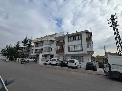 TEPEBAŞI MERKEZİ LOKASYON BAHÇE KATI FULL YAPILI SATILIK 3+1