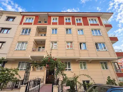 ETİMESGUT SÜVARİ MAH’DE 2+1 | 85 M² NET | BALKONLU | DOĞALGAZ KOMBİLİ | BOŞ KİRALIK DAİRE