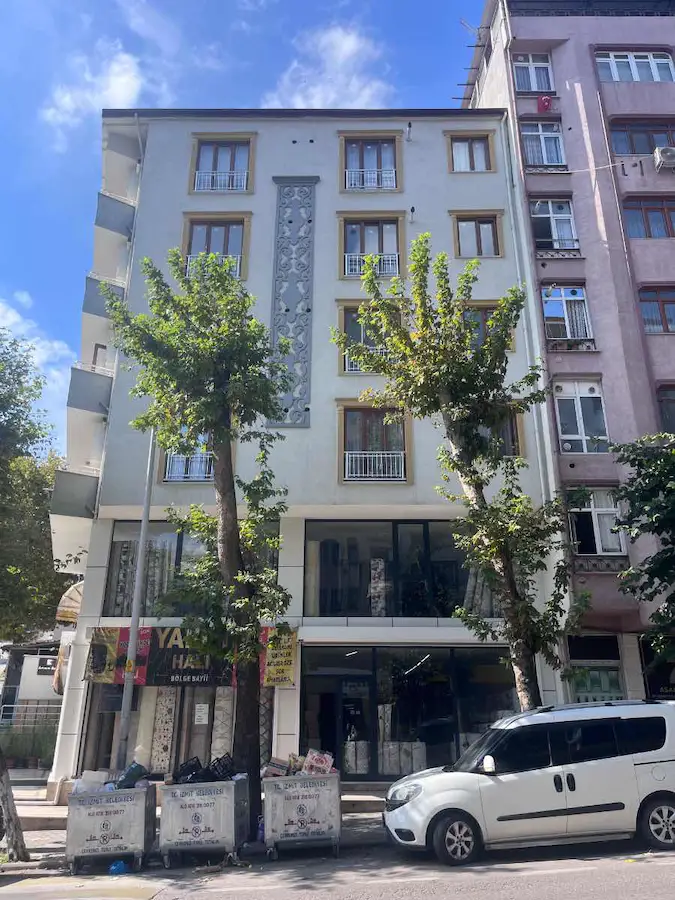 İZMİT 28 HAZİRAN MAH. ESKİ İSTANBUL CADDE ÜZERİ KİRALIK DAİRE