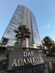 DAP ADAM KULE RESIDENCE'DA HAVUZ MANZARALI KIRALIK STÜDYO DAIRE