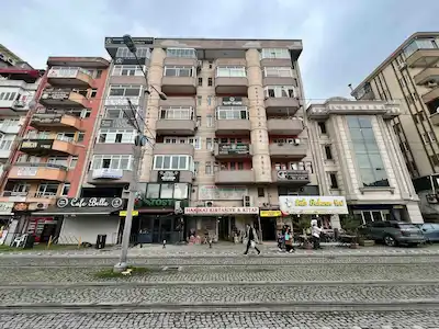 İZMİT DOLPHİN KARŞISINDA KİRALIK ASANSÖRLÜ 4+2 DAİRE&OFİS