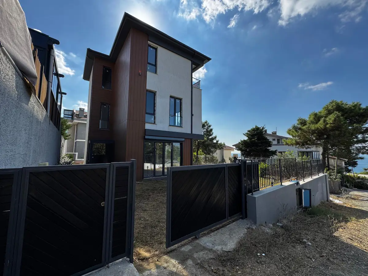 SATILIK ULTRA LÜKS VİLLA GÜZELCE / DENİZ MANZARALI 2