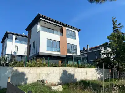 SATILIK ULTRA LÜKS VİLLA GÜZELCE / DENİZ MANZARALI