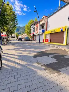 MARMARİS TURUNÇ’TA YOLA SIFIR, DENİZE BİRKAÇ ADIM MESAFEDE SATILIK MAĞAZA