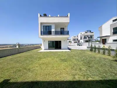 SİLİVRİ’DE SIFIR 4+1 VİLLA KREDİYE UYGUN