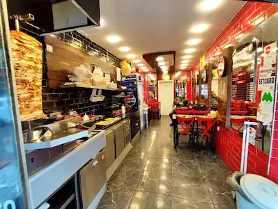 GAZIOSMANPAŞA MEYDANDA DEVREN KIRALIK DÖNERCİ DÜKKANI