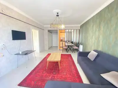 REMAX YENİ'DEN ÜNİVERSİTE KARŞISI SATILIK EŞYALI 2+0 DAİRE