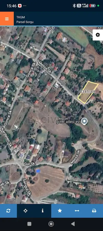 RE/MAX LACİVERT'TEN SİLİVRİ'DE SATILIK VİLLA İMARLI ARSA