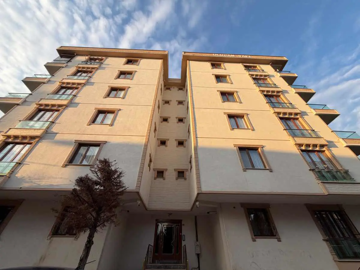 RE/MAX LOTUS EREN YILDIRIM I SATILIK 2+1 BALKONLU BOŞ DAİRE I
