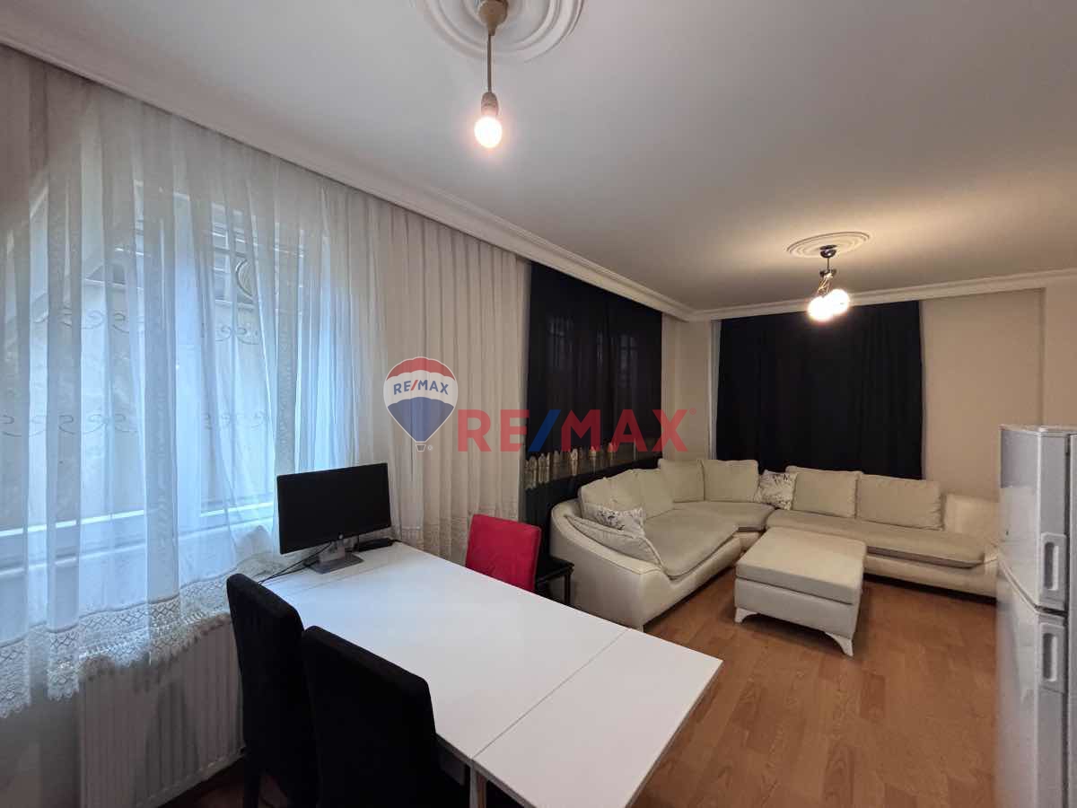 ATAŞEHİR KAYIŞDAĞI MAH. SATILIK EŞYALI 2+1 DAİRE