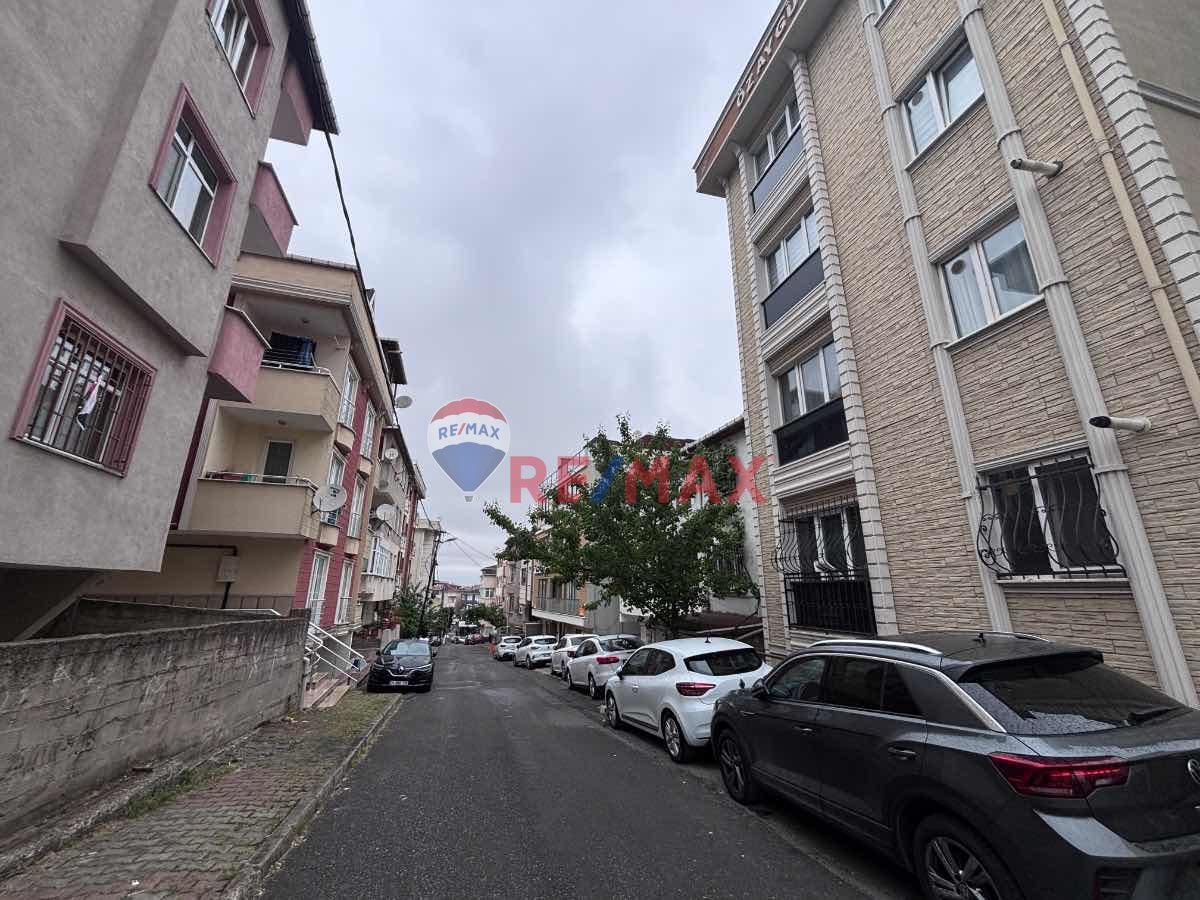 ATAŞEHİR KAYIŞDAĞI MAH. SATILIK EŞYALI 2+1 DAİRE