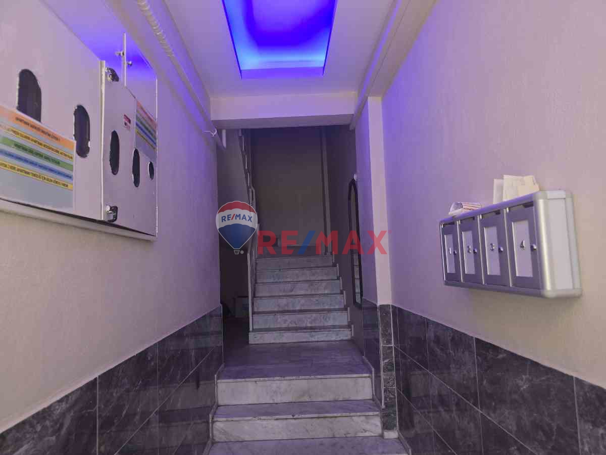 BUCA BARIŞI MH 3+1 160 M2 ARA KAT DOĞAL GAZLI KIRALIK DAIRE
