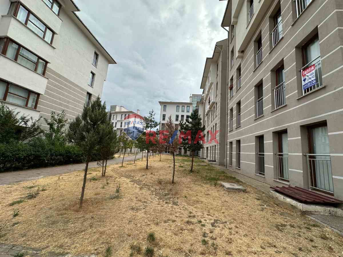GÖLCÜK ŞİRİNKÖY SİVRİTEPE TOKİDE 3+1 ARAKAT SATILIK FIRSAT DAİRE