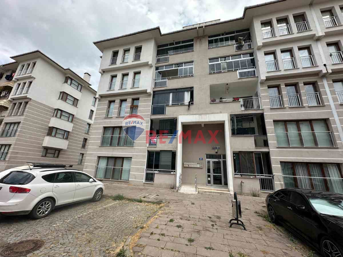 GÖLCÜK ŞİRİNKÖY SİVRİTEPE TOKİDE 3+1 ARAKAT SATILIK FIRSAT DAİRE