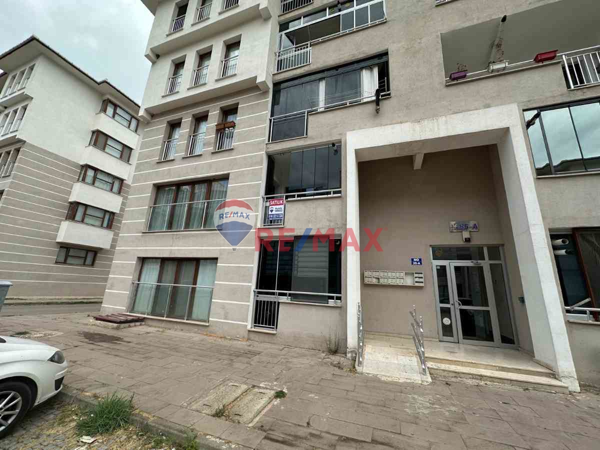 GÖLCÜK ŞİRİNKÖY SİVRİTEPE TOKİDE 3+1 ARAKAT SATILIK FIRSAT DAİRE