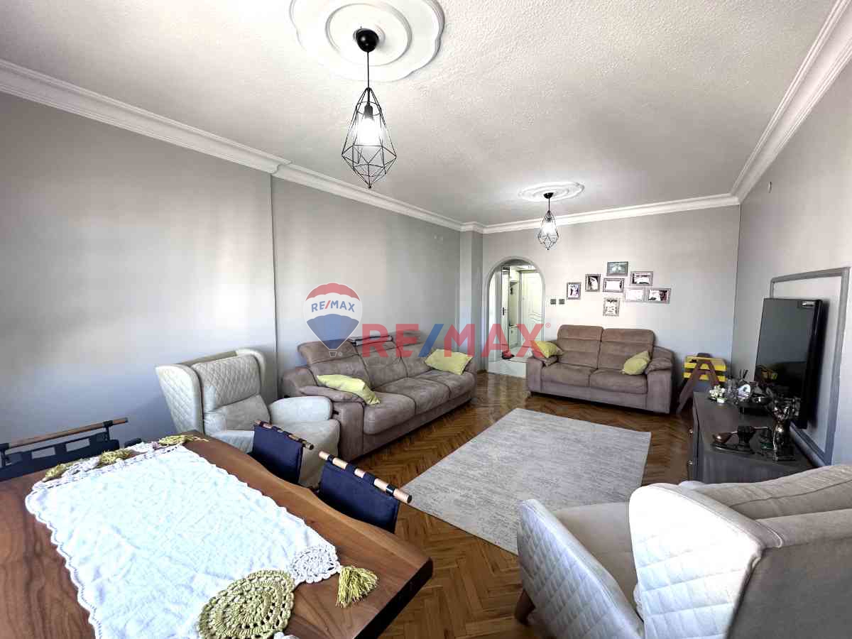 ATAKENT 2.ETAP BARIŞTEPESİNDE ARA KAT 3+1 SATILIK DAİRE