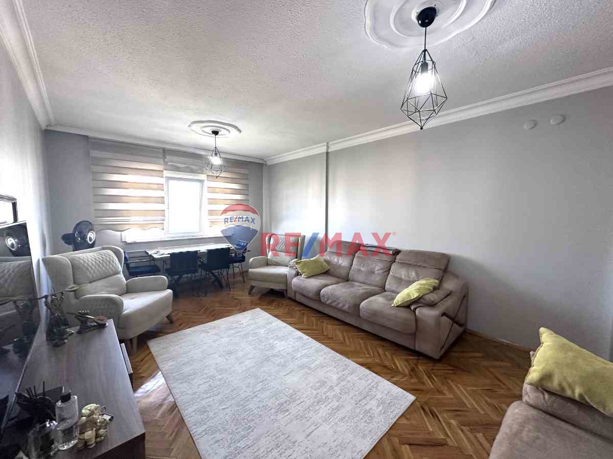 ATAKENT 2.ETAP BARIŞTEPESİNDE ARA KAT 3+1 SATILIK DAİRE