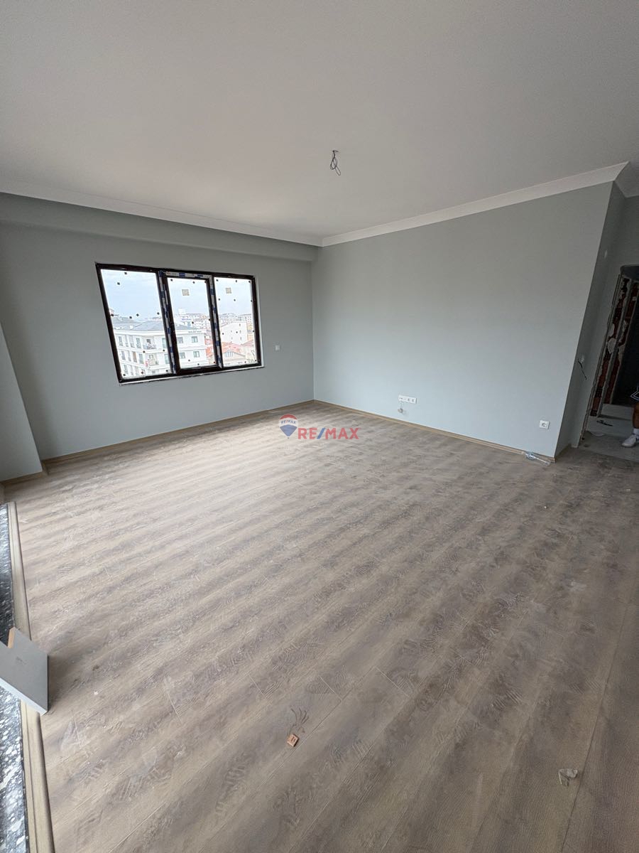 TUZLADA KUSMİ DENİZ MANZARALI SIFIR SİTE İÇİ  SATILIK 3 + 1 DAİRE