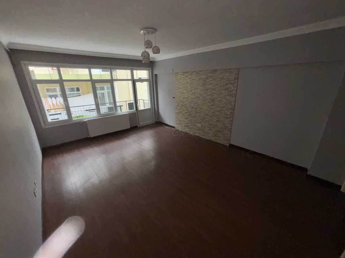 MALTEPE ÇINARDA TEMİZ GENİŞ KULLANIŞLI 3+1 KİRALIK 3. KAT DAİRE