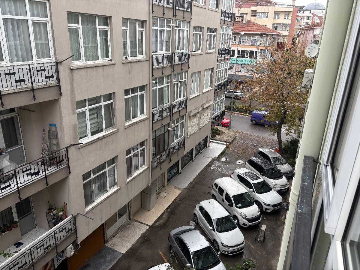 MALTEPE ÇINARDA TEMİZ GENİŞ KULLANIŞLI 3+1 KİRALIK 3. KAT DAİRE