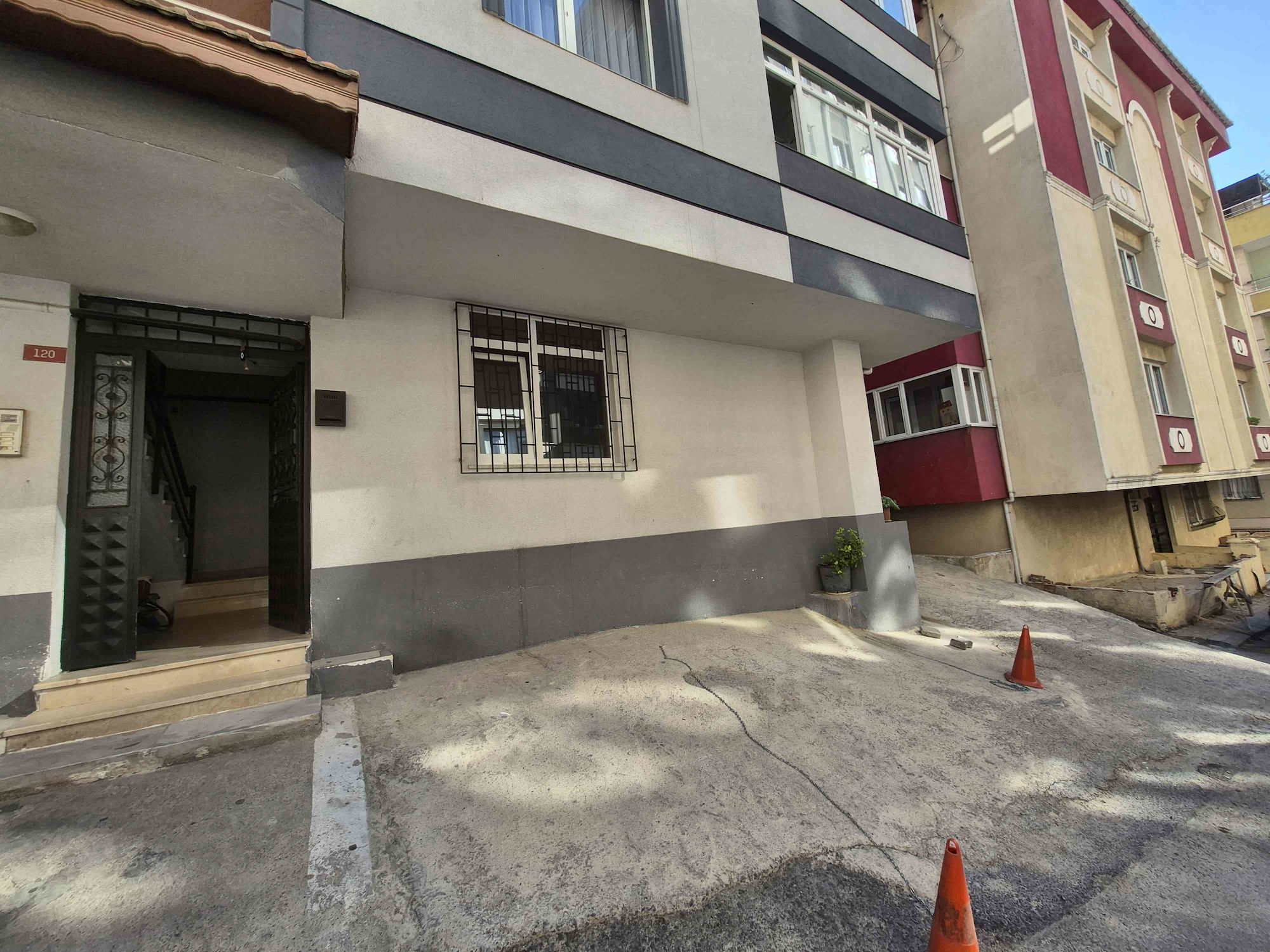 FINDIKLI MAHALLESİ MERKEZİ KONUMUNDA 3+1