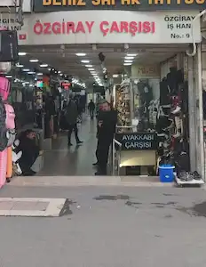 ÖZGİRAY İŞ MERKEZİ İÇERİSİNDE SATILIK 22 M2 ARKA CEPHE OFİS