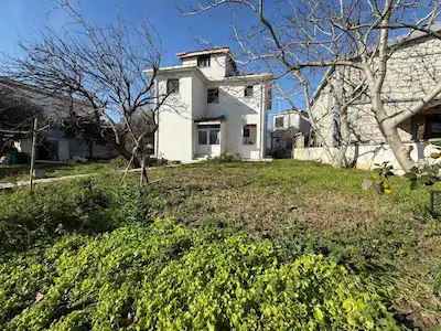 RE/MAX İNCİ'DEN ERDEK PAŞALİMANI ADASINDA SATILIK TRİPLEKS VİLLA