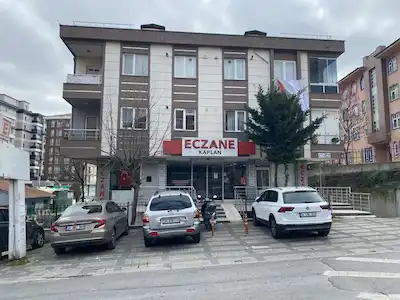 AZ KATLI KÖŞE BİNADA ÖNÜ AÇIK İÇİ YENİLENMİŞ 85M2 NET 2+1