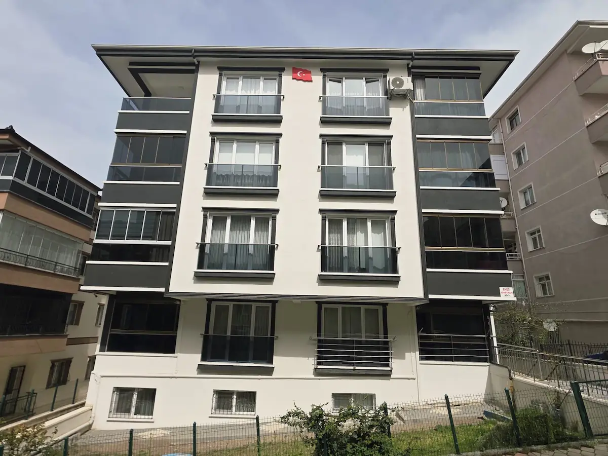 SİNCAN SELÇUKLU MAHALLESİ’NDE MERKEZİ KONUMDA 3+1 DAİRE