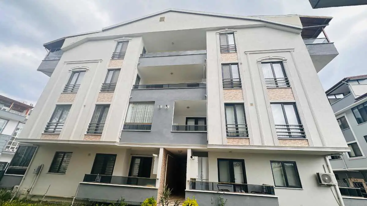 İZMİT YAHYAKAPTAN ALİKAHYA KAFELER BÖL. 3+1 YÜKSEK GİRİŞ DAİRE